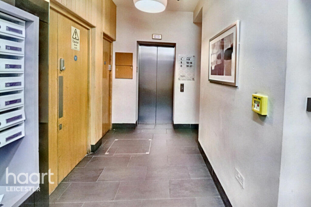 1-bed apartment on Shires Lane, Leicester, £120,000