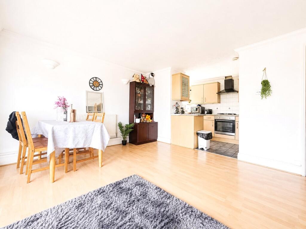 Apartment in London, Royal Borough of Greenwich - View 4