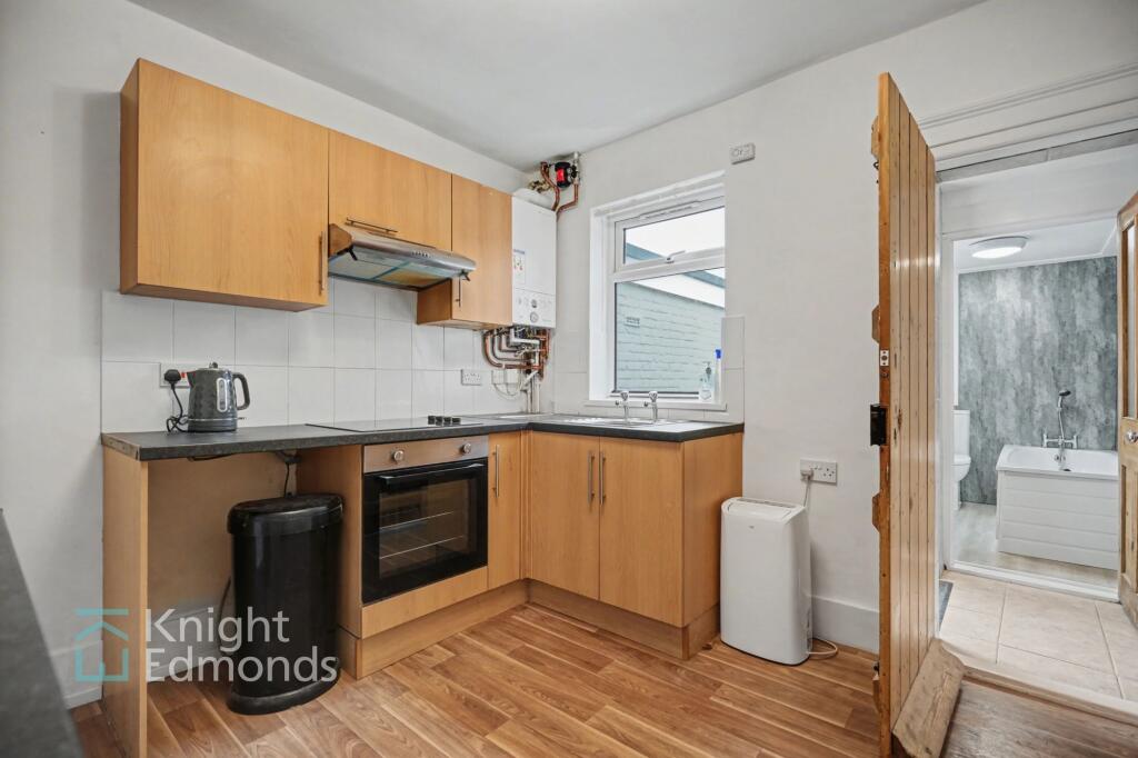 House in Maidstone - More