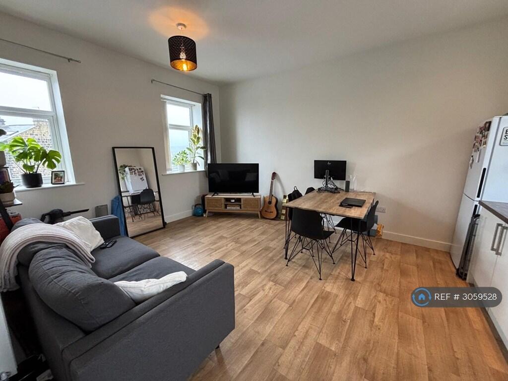 Apartment in Leeds - View 2