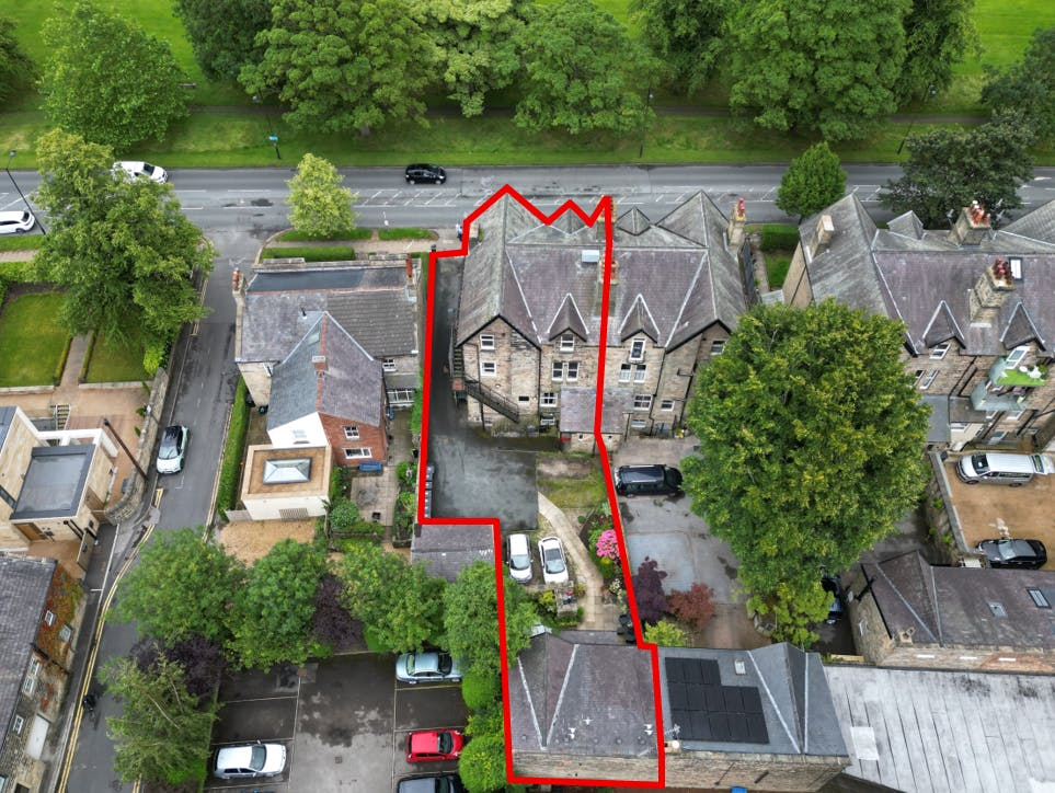 Main image of property: 54 York Place  Coach House, Harrogate, HG1 5RH