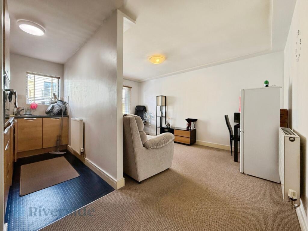 Apartment in Hull, Old Town - View 2