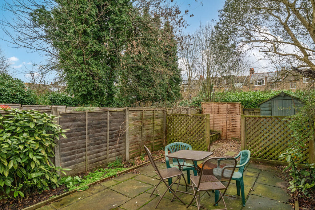 Main image of property: Colney Hatch Lane, Muswell Hill, London, N10