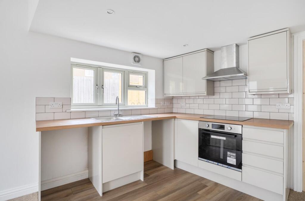 Apartment in Dorchester - View 5