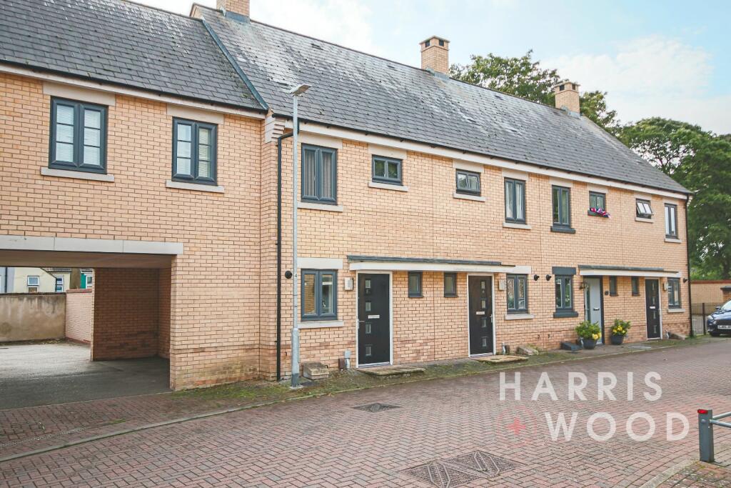 2-bed semi-detached on Hyderabad Close, Colchester, Essex, CO2, £275,000