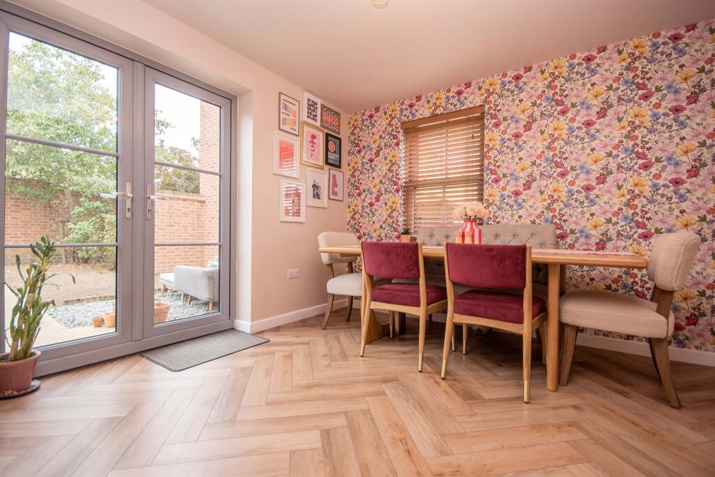 House in Northampton - View 5