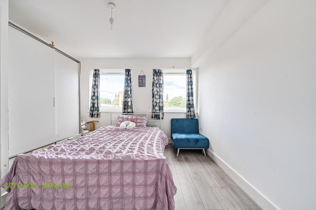 Apartment in London - View 3
