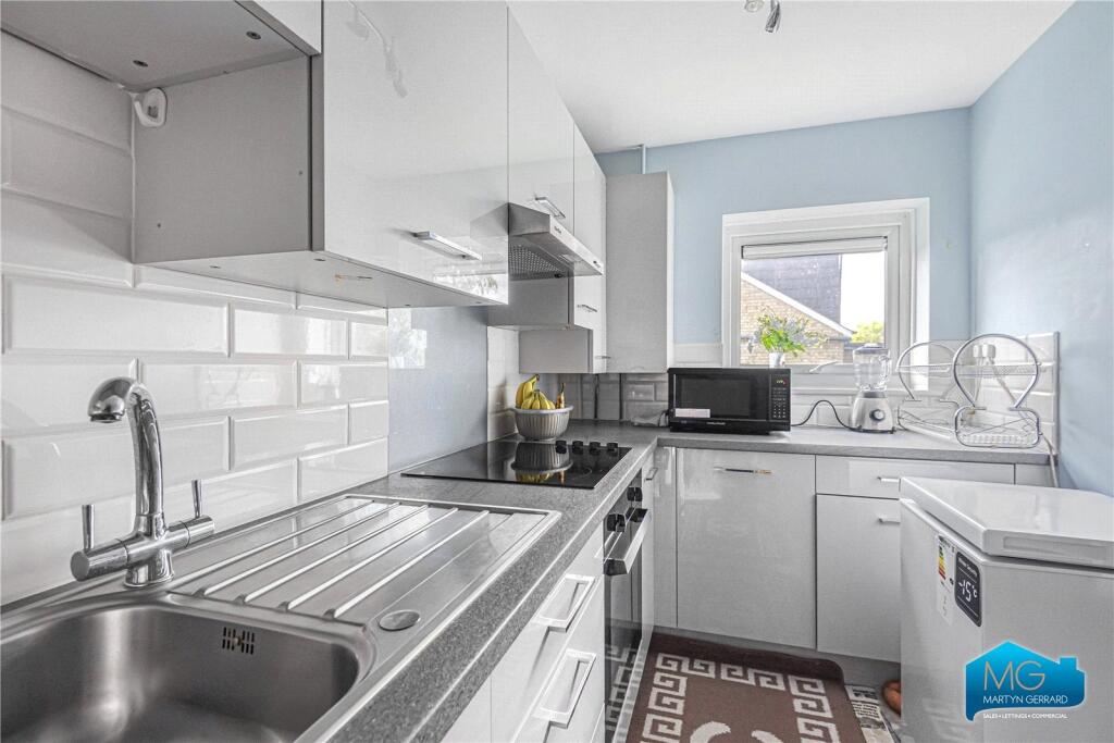 Apartment in London - More