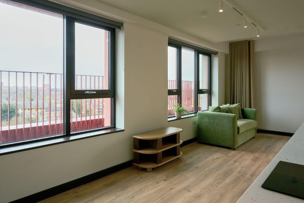 Apartment in London, Leyton - More