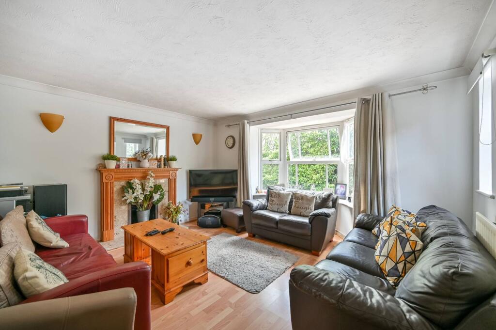 Main image of property: Moor Furlong, Cippenham Green, Slough, SL1