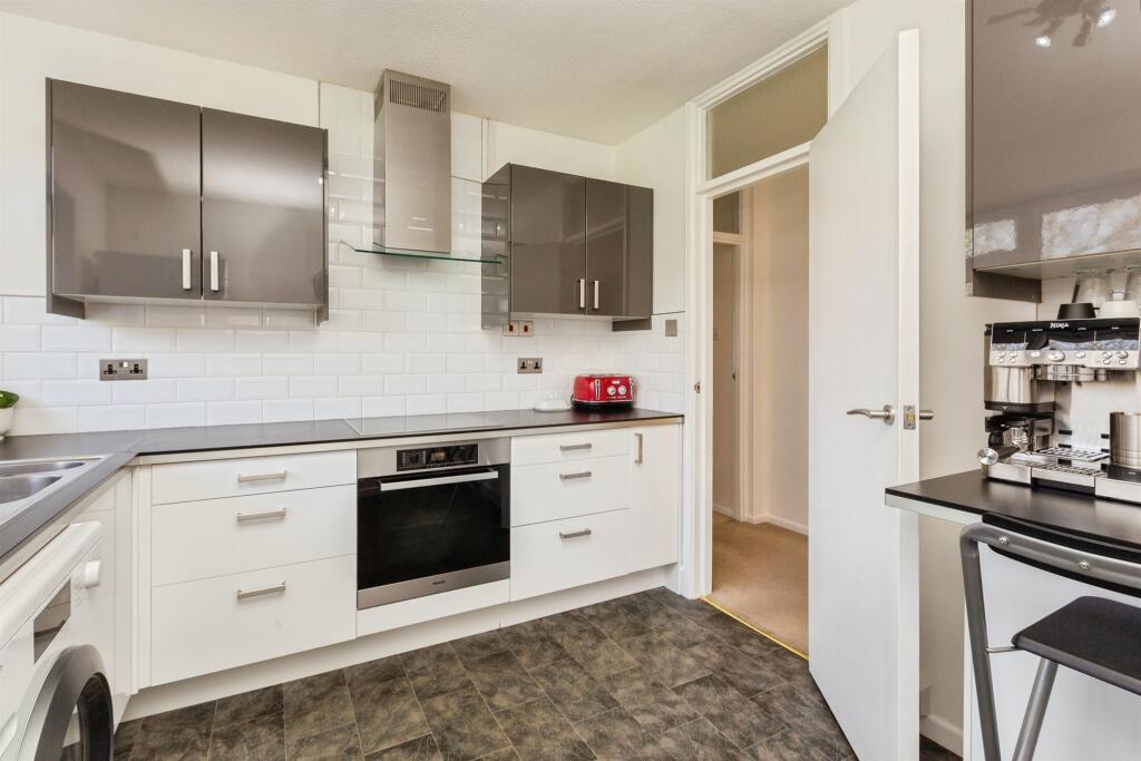 Apartment in Vale of White Horse, Abingdon on Thames - View 2