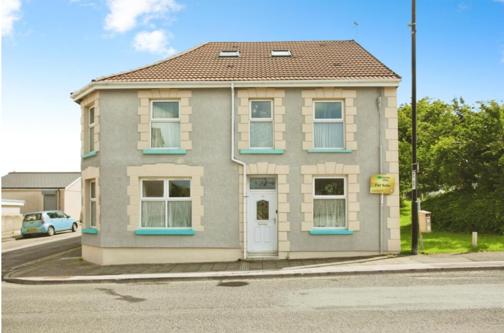 Main image of property: Commercial Street, Nelson