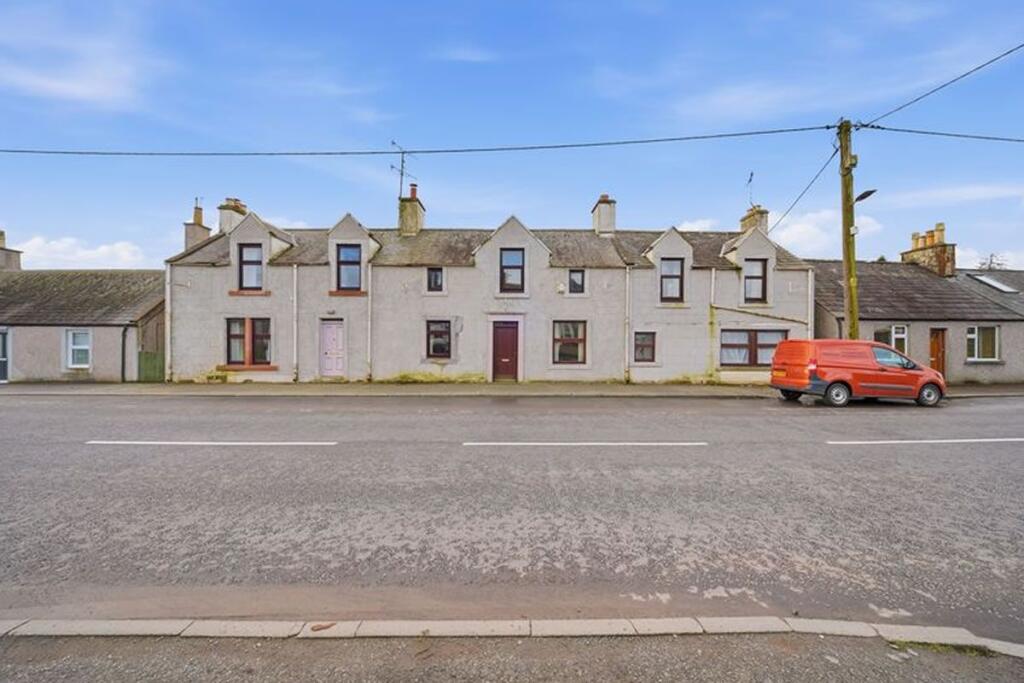 Main image of property:  42, Main Street, Crossmichael, Castle Douglas, DG73AU