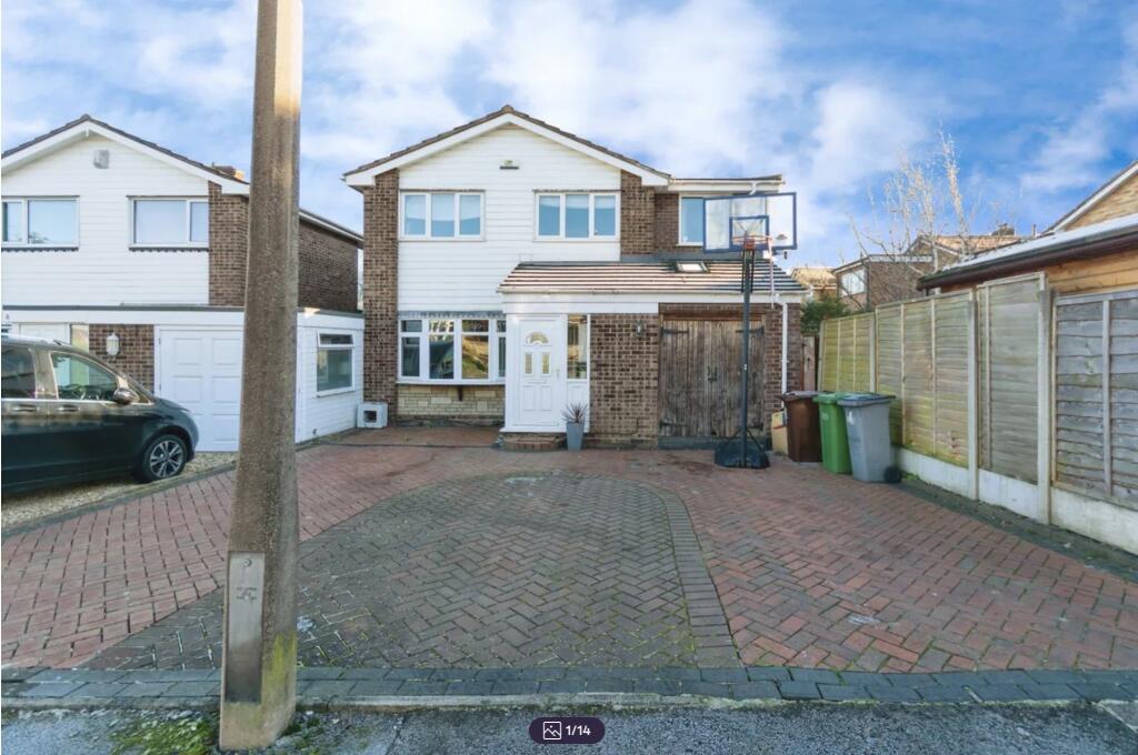 Main image of property: 4, Lammas Close, Solihull, B92 8PA