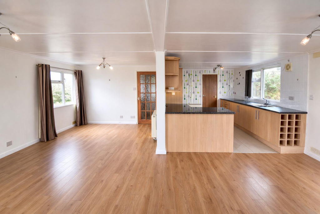 House in Portishead, Redcliffe Bay - View 4