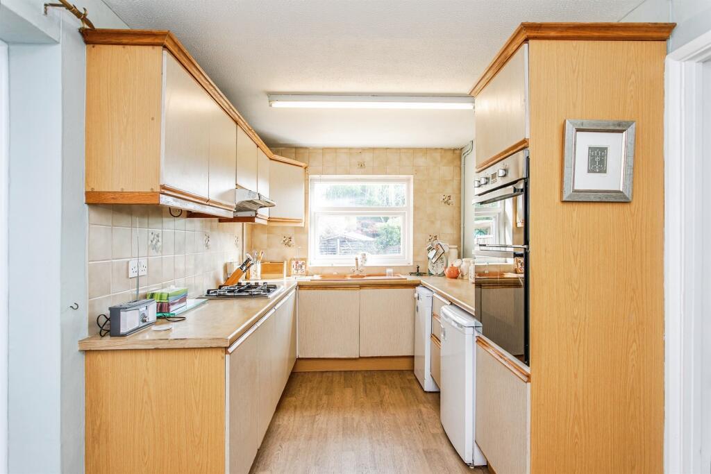 House in Chelmsford, Runwell - More