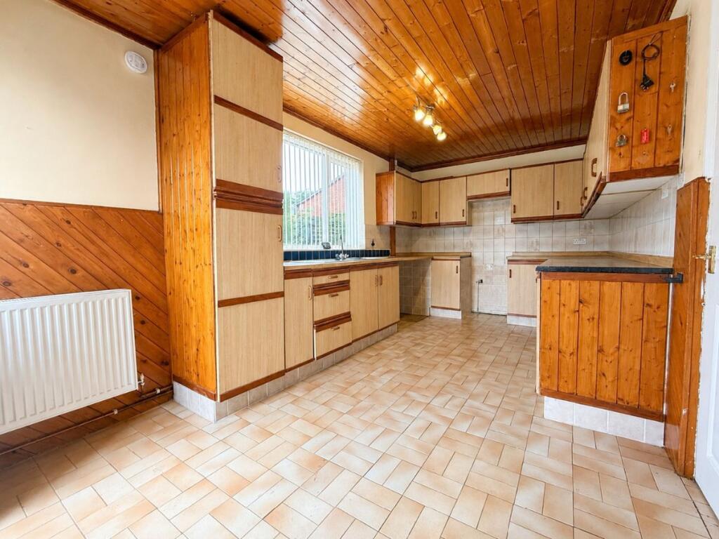 House in Worcester - View 4