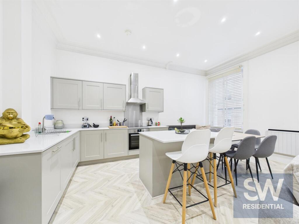 Main image of property: York Place, Leeds