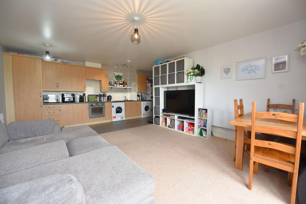Samuel Jones Crescent, Little Paxton, PE19 photo 2