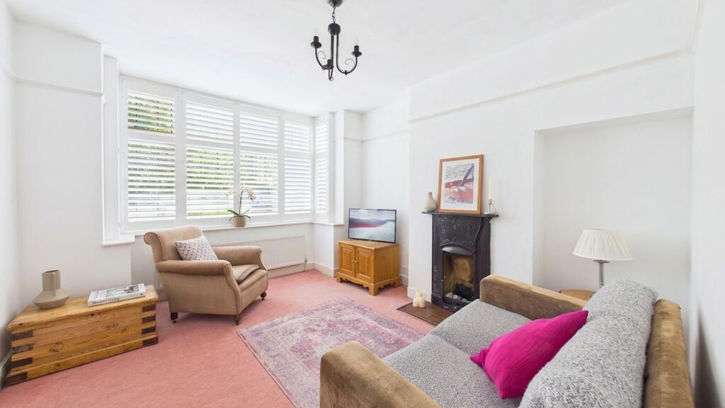 Birchwood Avenue, Hatfield, AL10 - View 2