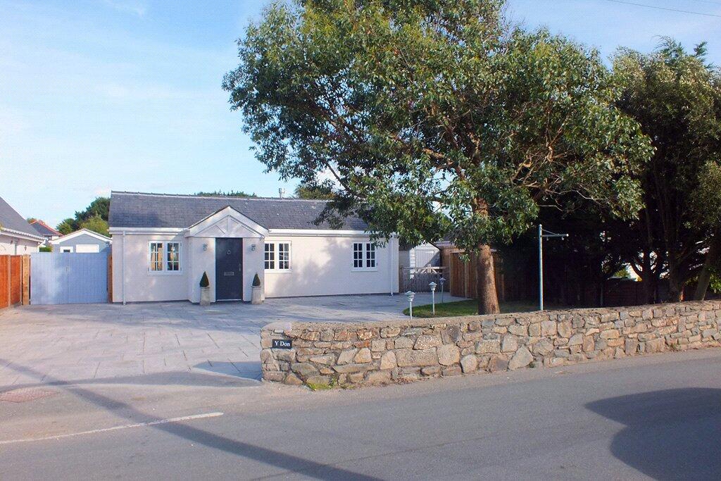 Main image of property: Beach Road, Morfa Bychan, Porthmadog, Gwynedd, LL49