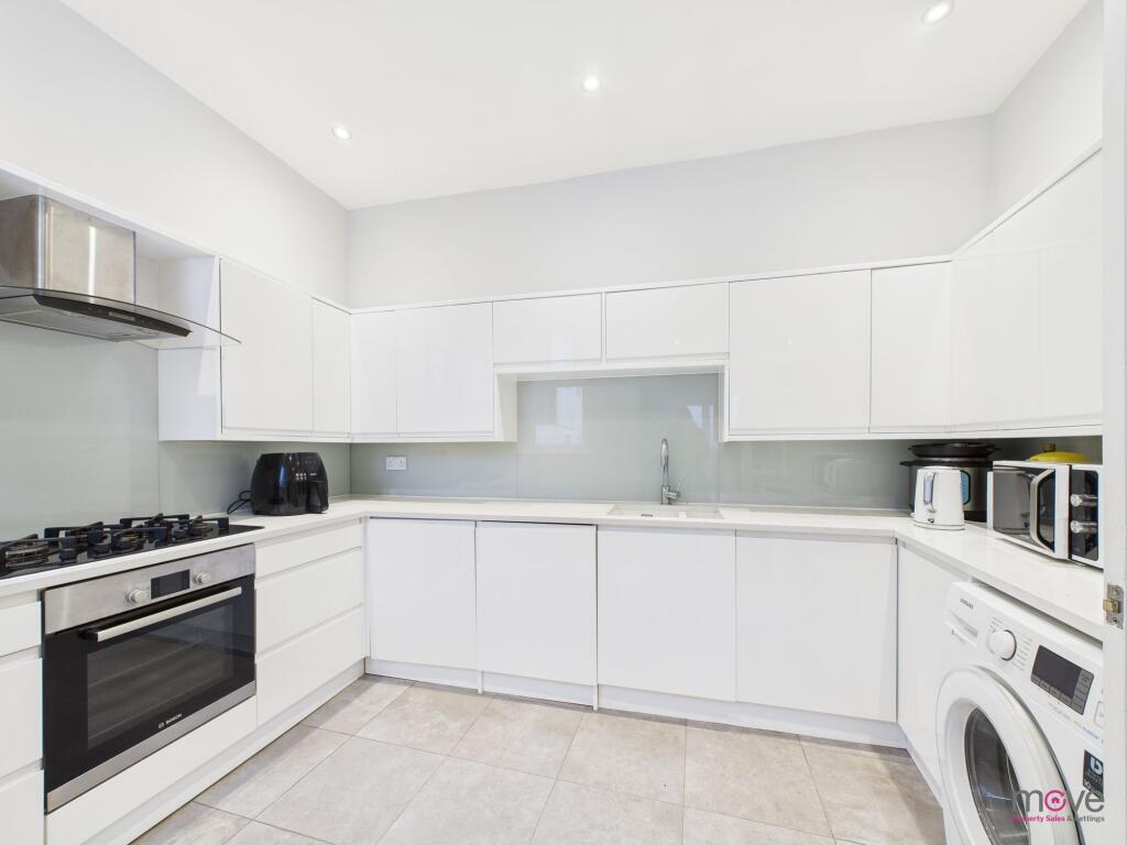 Bath Road, Cheltenham, GL53 photo 2