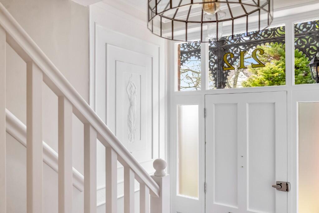 House in Brighton, Round Hill - View 5