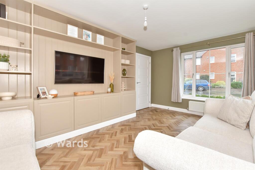 Cornflower Avenue, Hythe, Kent photo 3