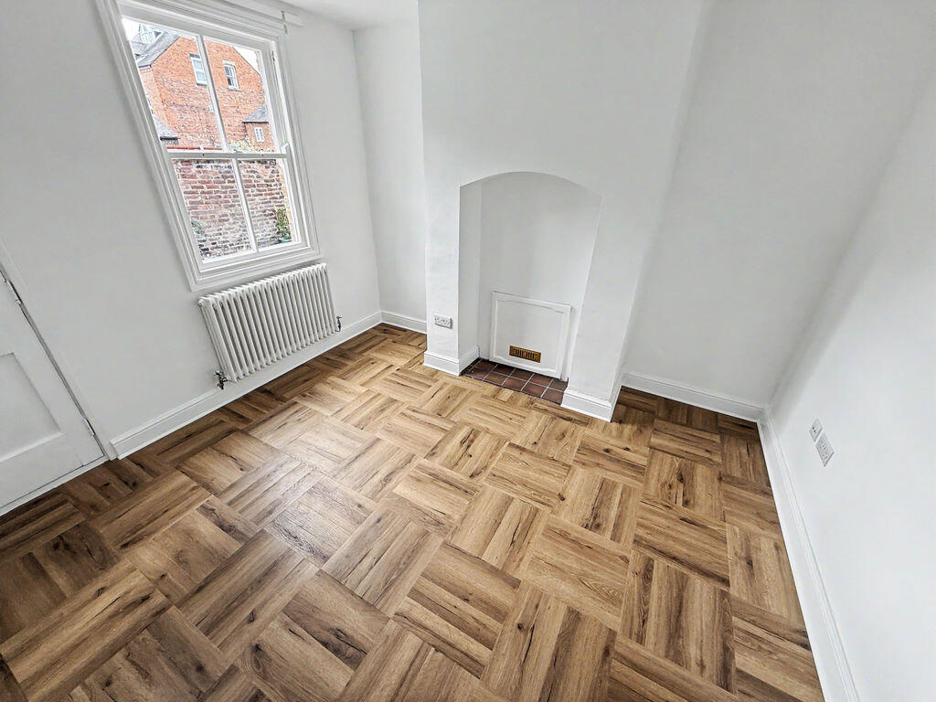 House in Shrewsbury, Mountfields, Coton Hill - More