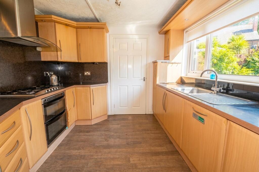 Grosvenor Road, Swinton, M27 photo 4