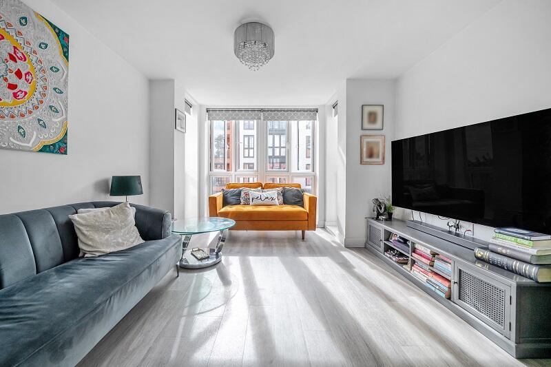 Apartment in Reading - View 4