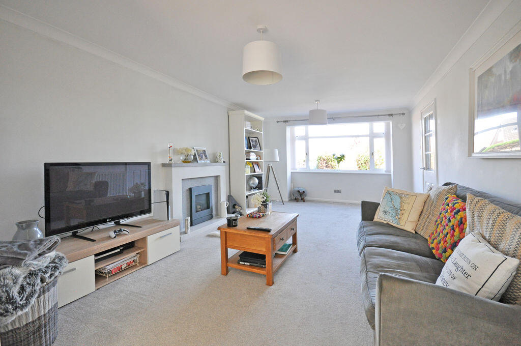 House in Newport - View 3