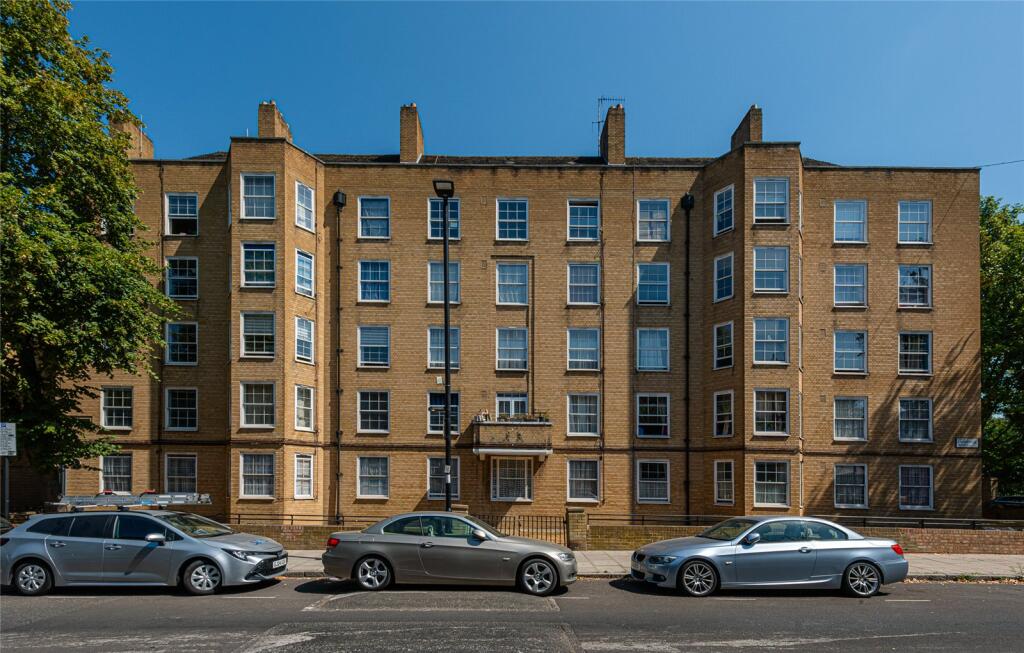 Apartment in London - More