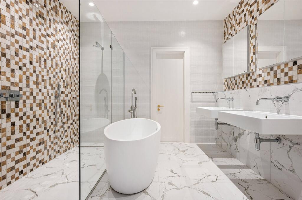 Apartment in London - View 5
