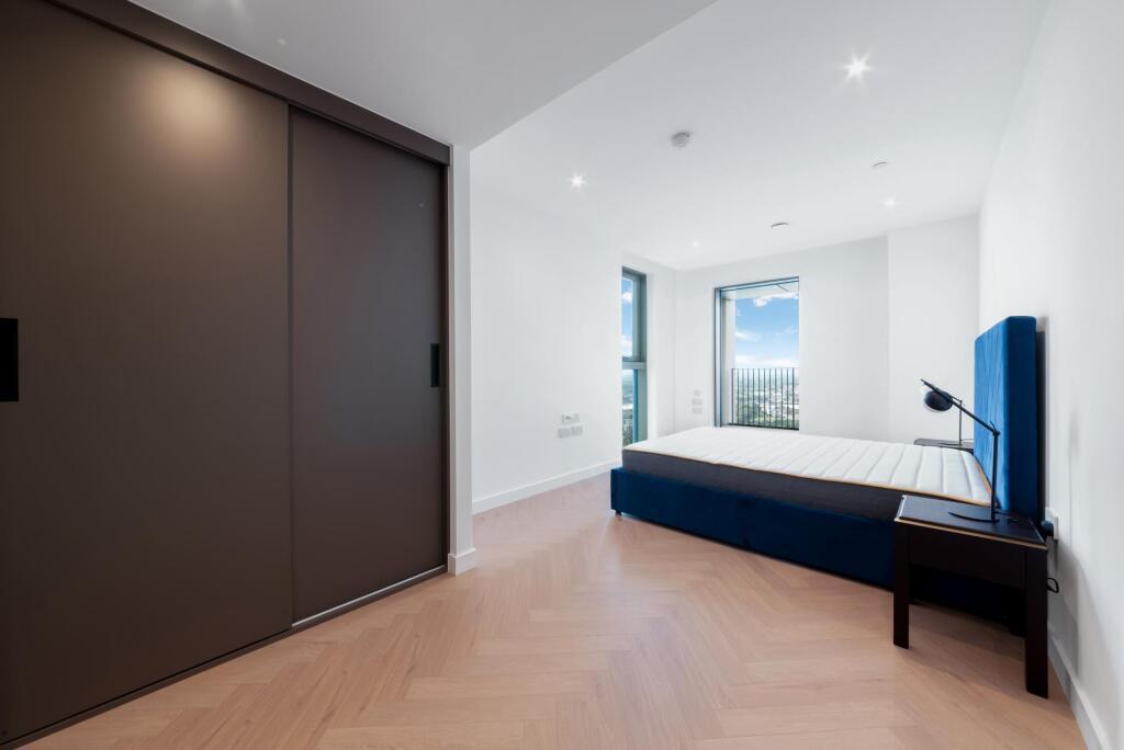 Apartment in London - View 5