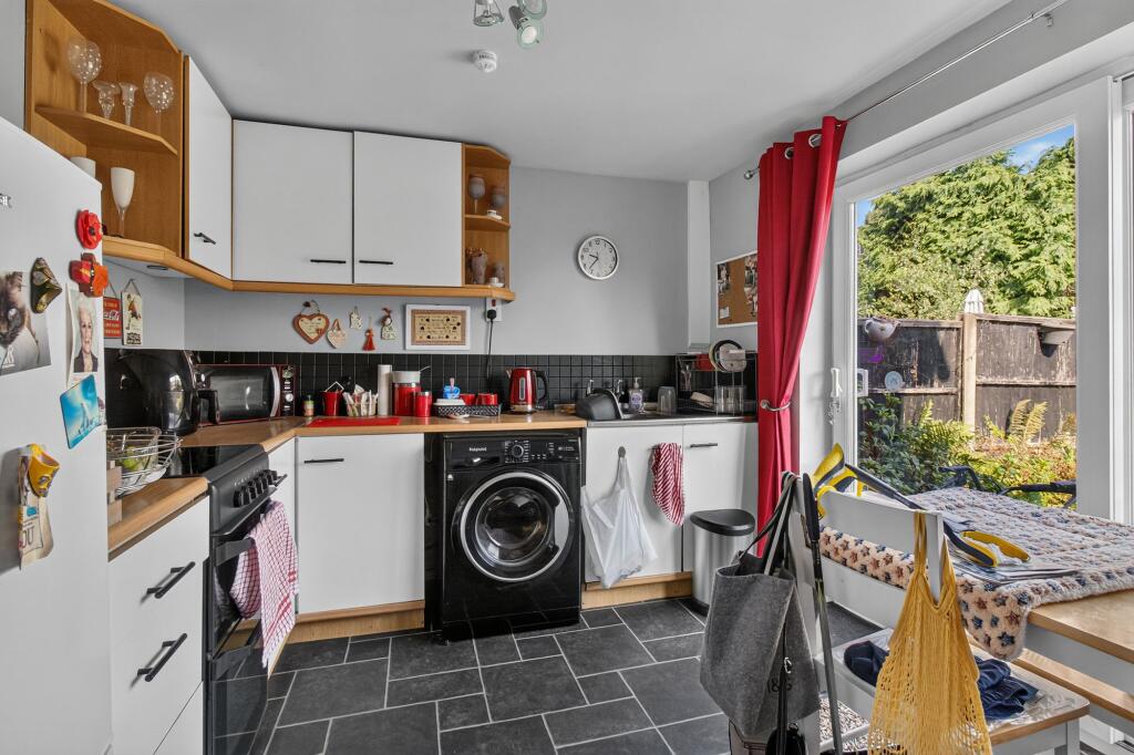 House in Malvern Hills, Broadheath - View 5