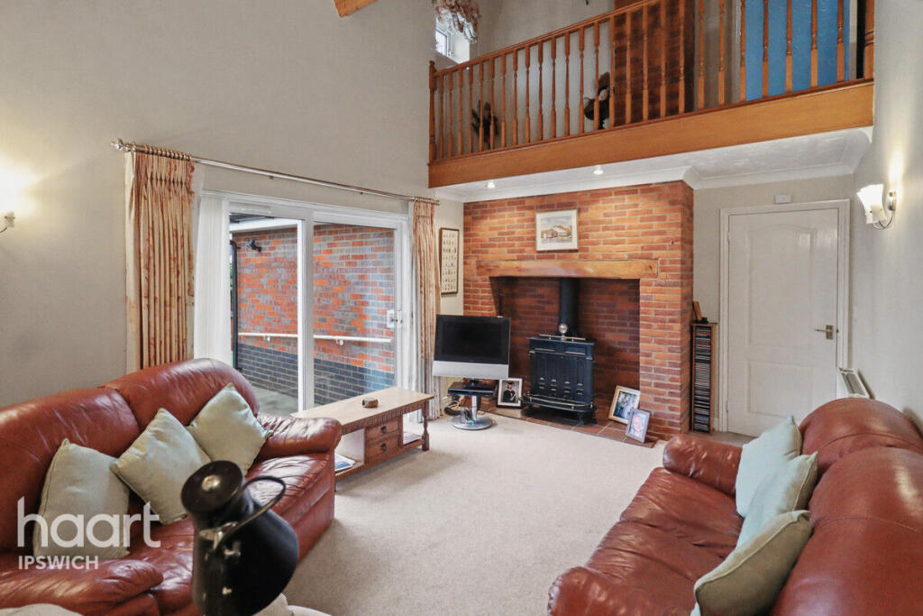 The Fairways, Ipswich photo 2