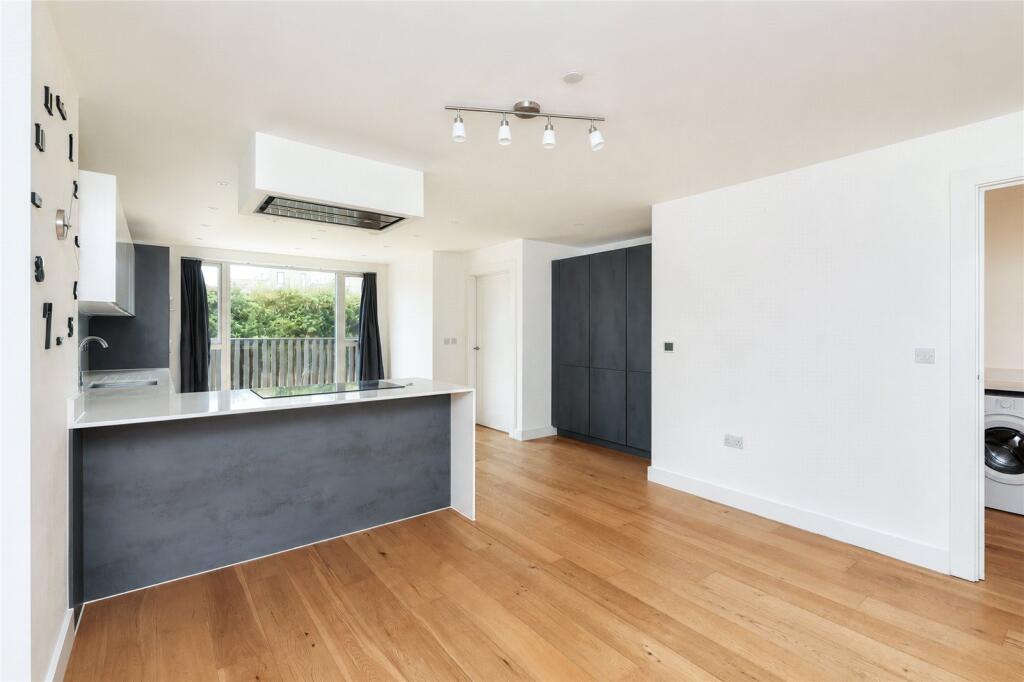 House in Cambridge, Trumpington - View 4