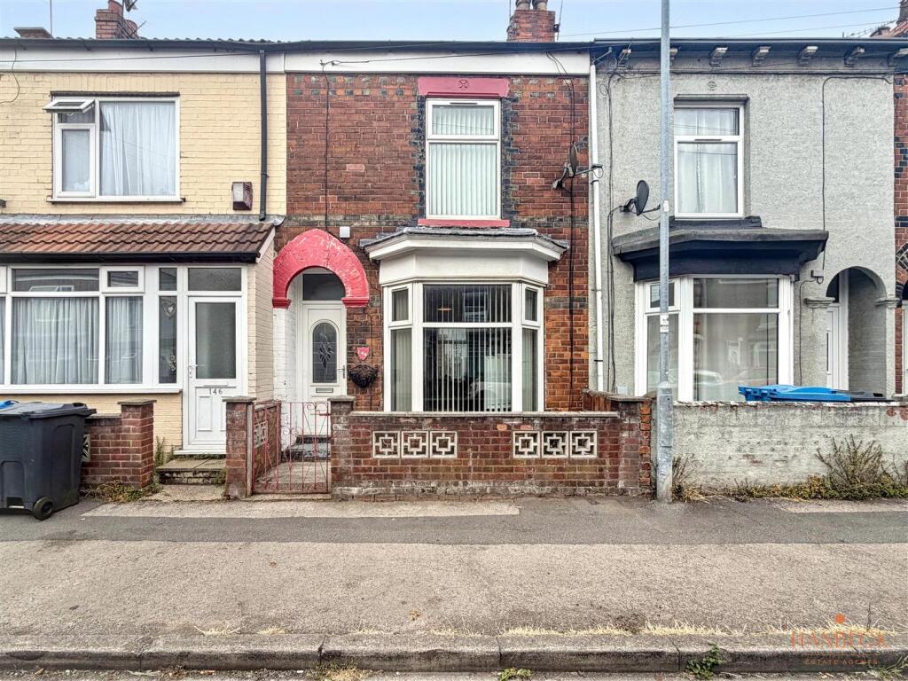 2-bed terraced on Buckingham Street, Hull, £85,000