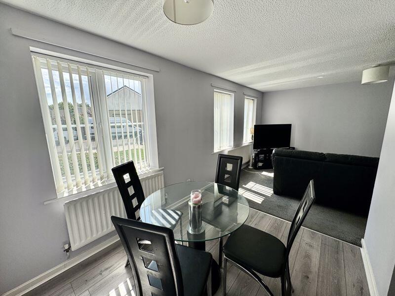 Apartment in North Tyneside, North East - View 4