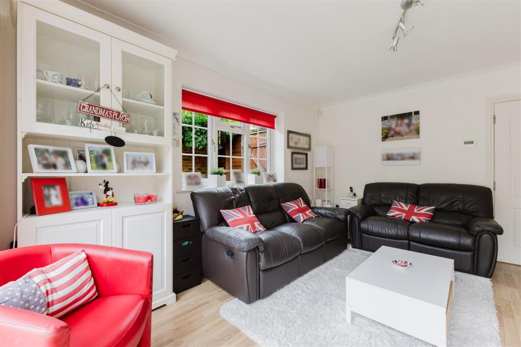 House in London - View 5