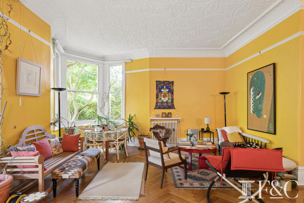 House in London - More