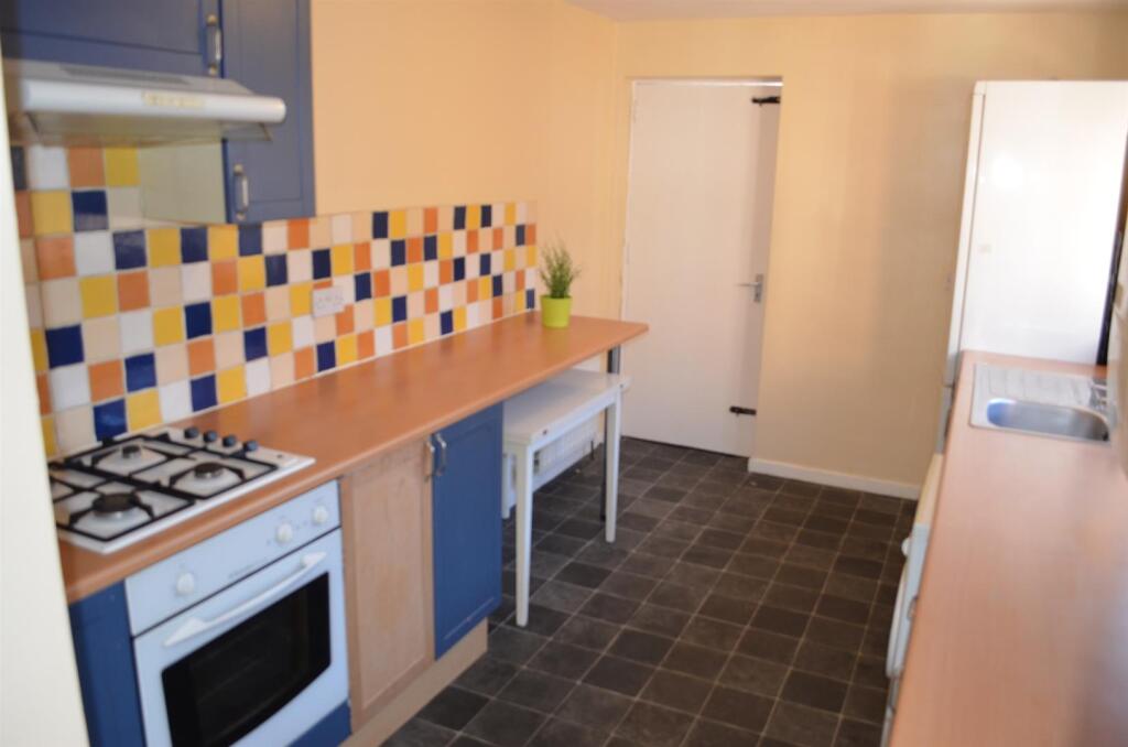 3 bedroom house share for rent