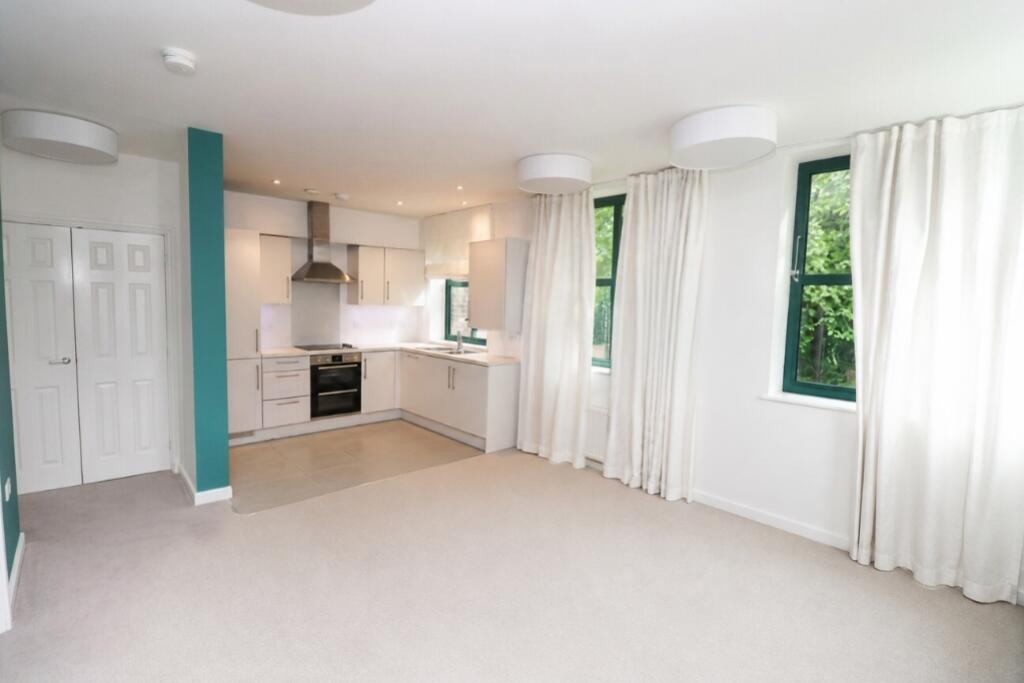 Apartment in Hart, Fleet - View 4