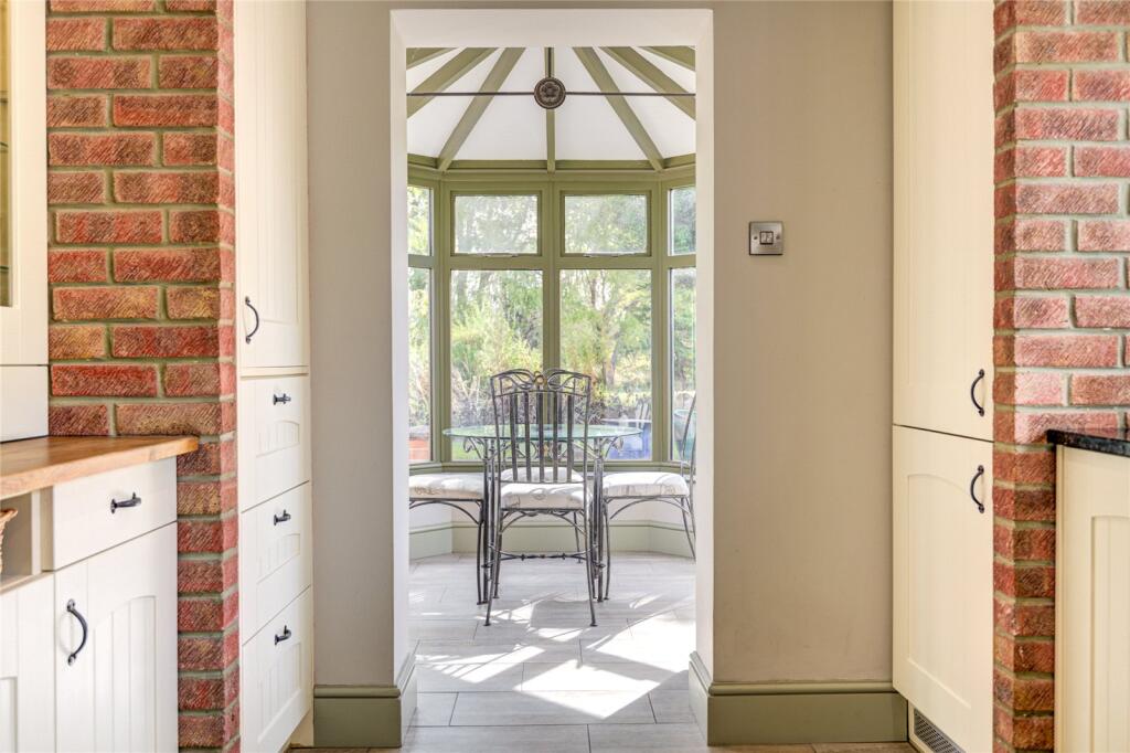 House in Taunton - View 4