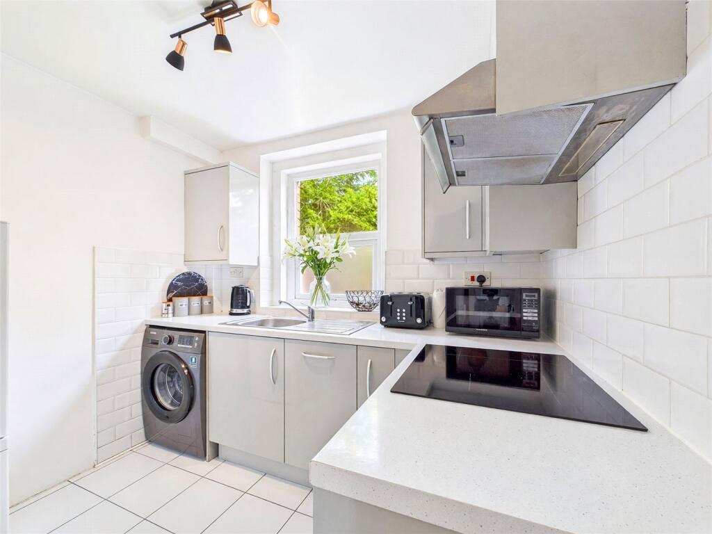 Apartment in Bournemouth - View 5