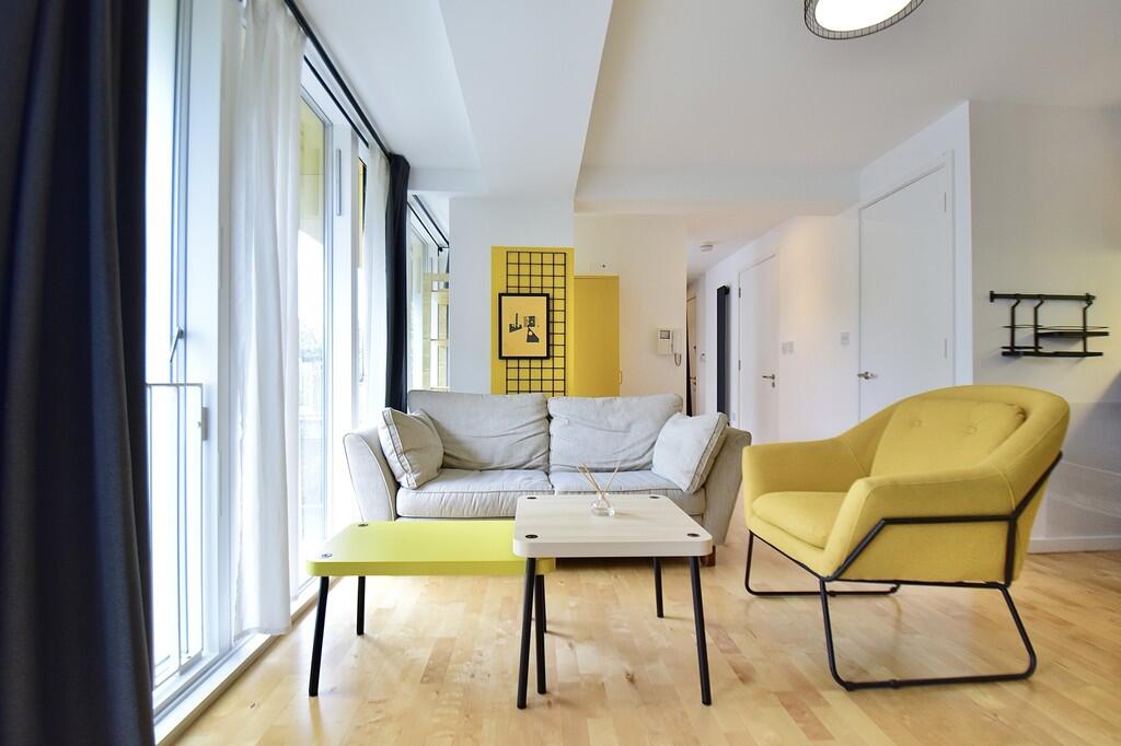 Apartment in Leeds, West Yorkshire - View 2