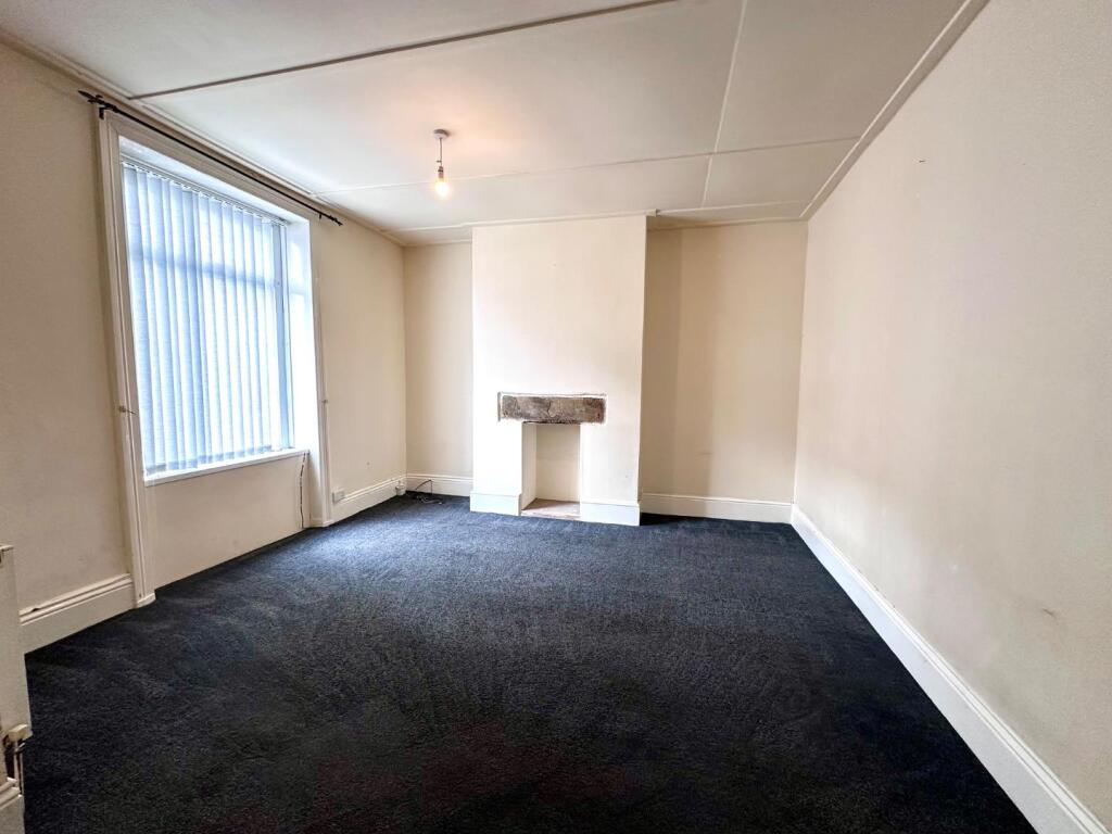 House in Huddersfield, Leymoor - View 3