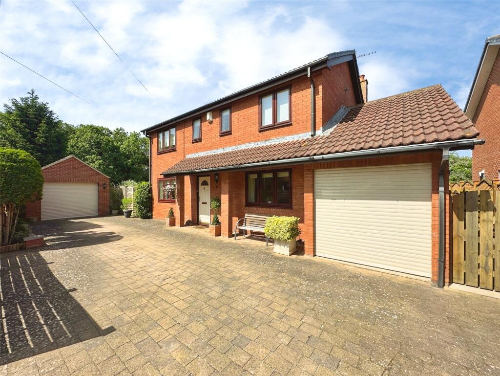 The Spinney, Middleton St. George, Darlington, DL2 photo 2