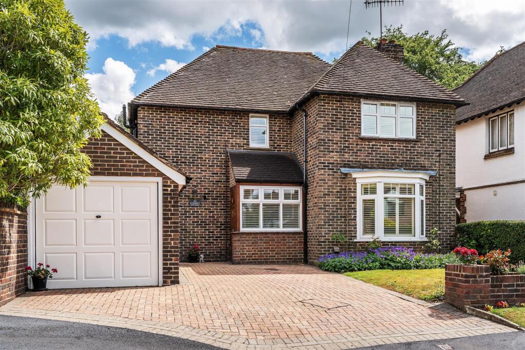 Main image of property: Hoskins Road, Oxted
